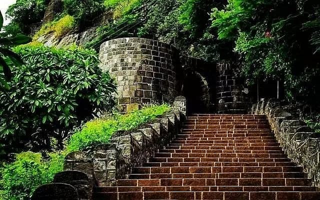 Shivneri Fort