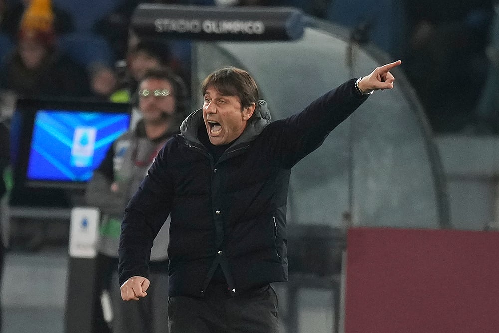 Italian Serie A soccer AS Roma vs Napoli match photo: Antonio Conte