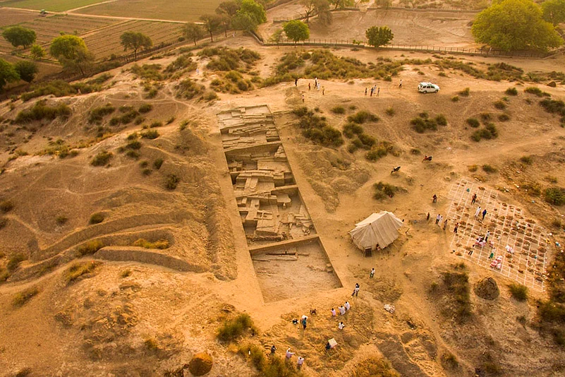 ASIs Excavation of Harappan site of Rakhigarhi in Hisar