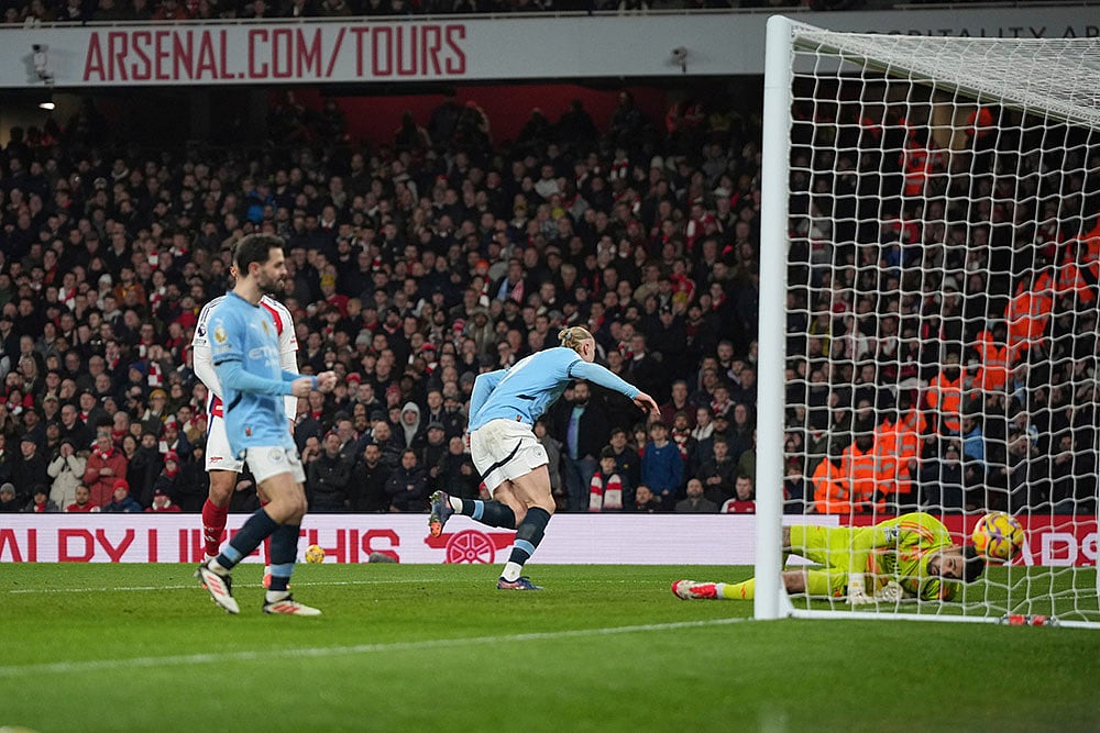 English Premier League soccer Arsenal vs Manchester City match photo: Erling Haaland 