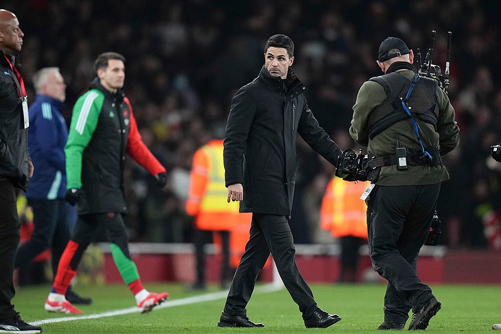 English Premier League soccer Arsenal vs Manchester City match photo: Mikel Arteta