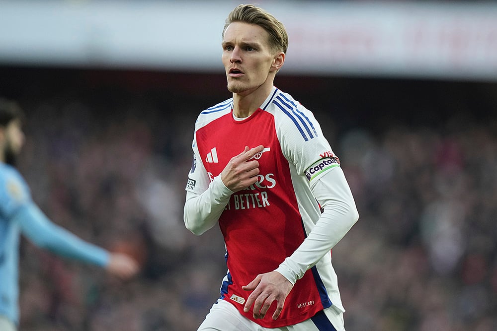 English Premier League soccer Arsenal vs Manchester City match photo: Martin Odegaard