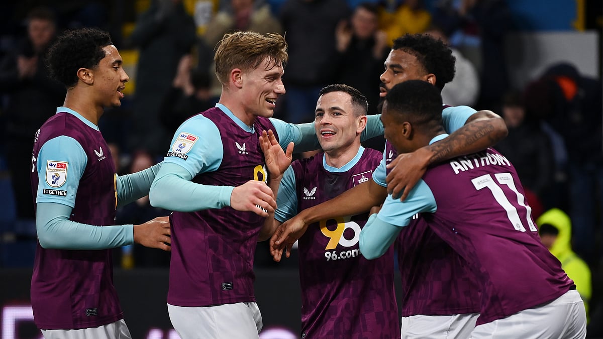 Burnley celebrate their goal against Oxford United