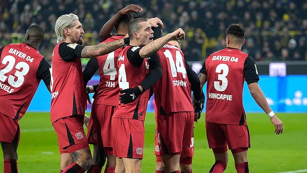 Bundesliga Soccer: Bayer Leverkusen vs Borussia Dortmund