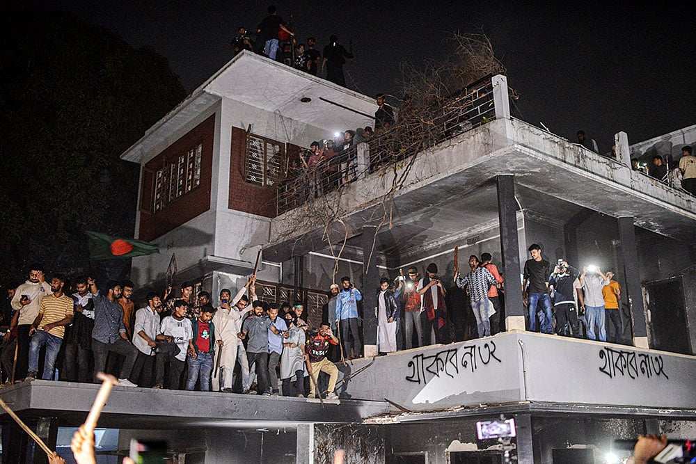 Bangladesh Protest Sheikh Mujibur Rahman House Demolished in Dhaka_6