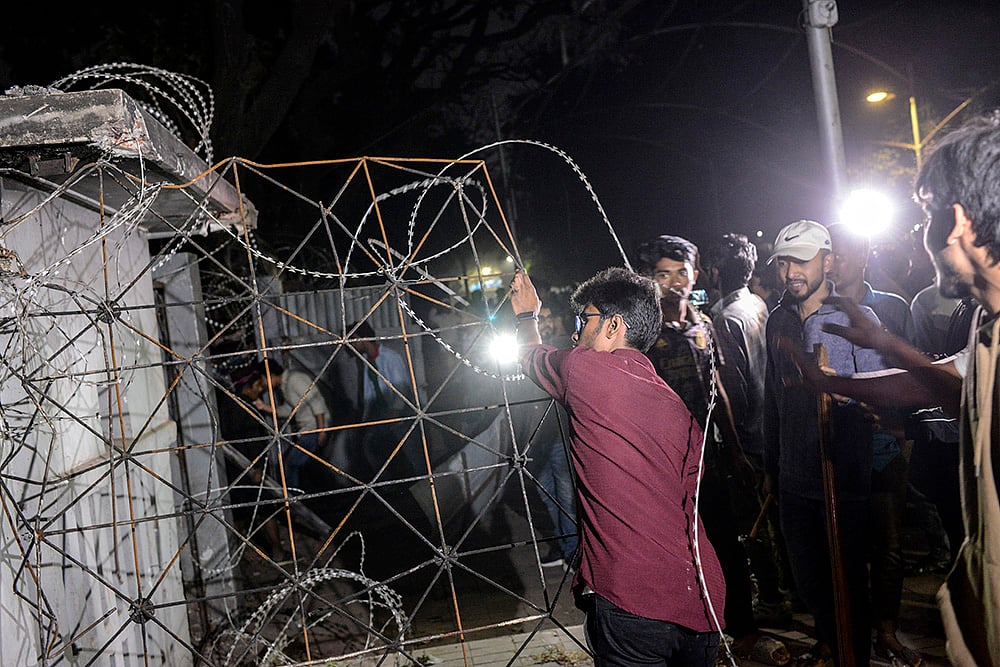 Bangladesh Protest Sheikh Mujibur Rahman House Demolished in Dhaka_8
