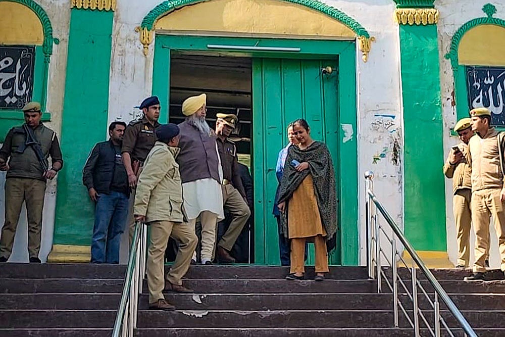 Iqbal Singh Lalpura visits Shahi Jama Masjid