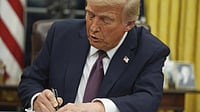 AP : Trump Signs Executive Orders Banning Birthright Tourism

