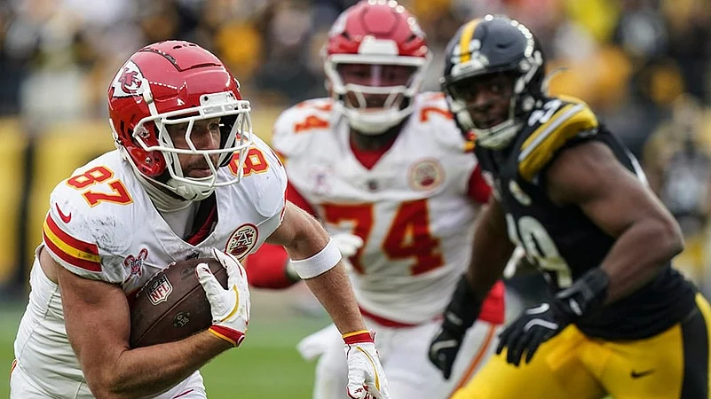 NFL Kansas City Chiefs vs Pittsburgh Steelers Football pics: Travis Kelce