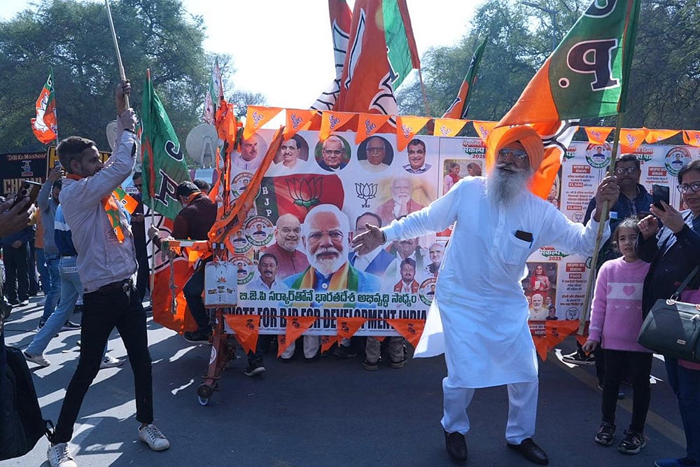 | Photo: Tribhuvan Tiwari/Outlook : Delhi Polls 2025: Celebrations at BJP office