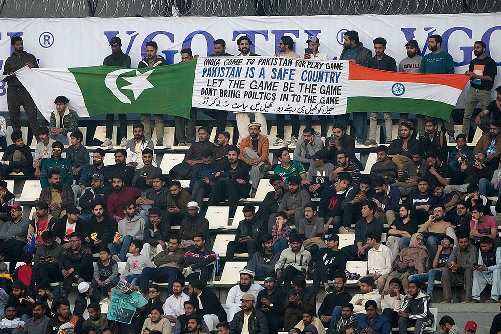 Tri-Series ODI Cricket Match: PAK vs NZ