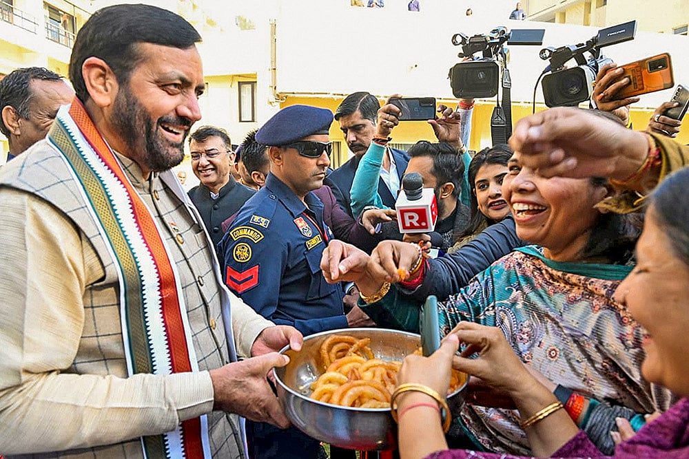 Nayab Sainis Jalebi Bhandara