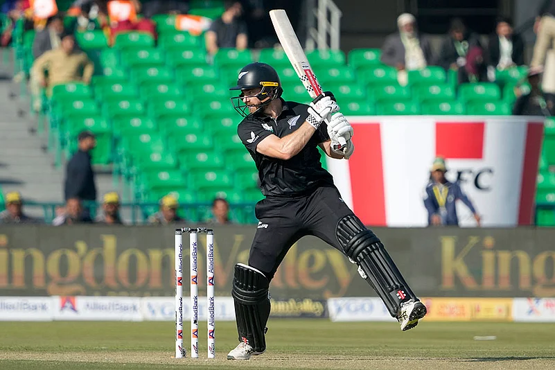 Pakistan Tri-Series Cricket: Pakistan vs New Zealand
