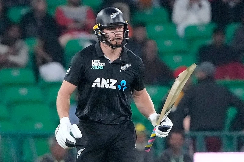 Tri-Series ODI Cricket Match: New Zealand vs Pakistan