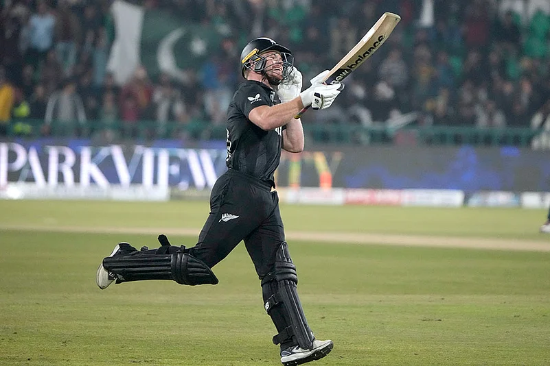 Pakistan Tri-Nation Series: NZ vs PAK
