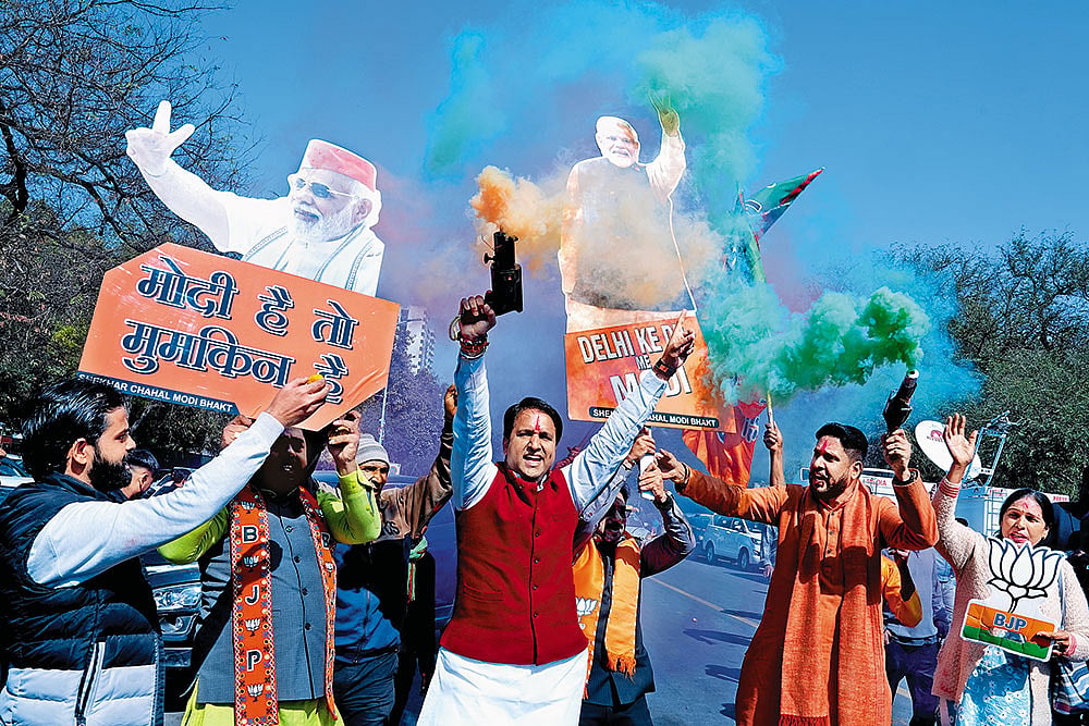 Back After 27 Years: Supporters of the BJP celebrating outside the  party office in Delhi - | Photo: Tribhuvan Tiwari