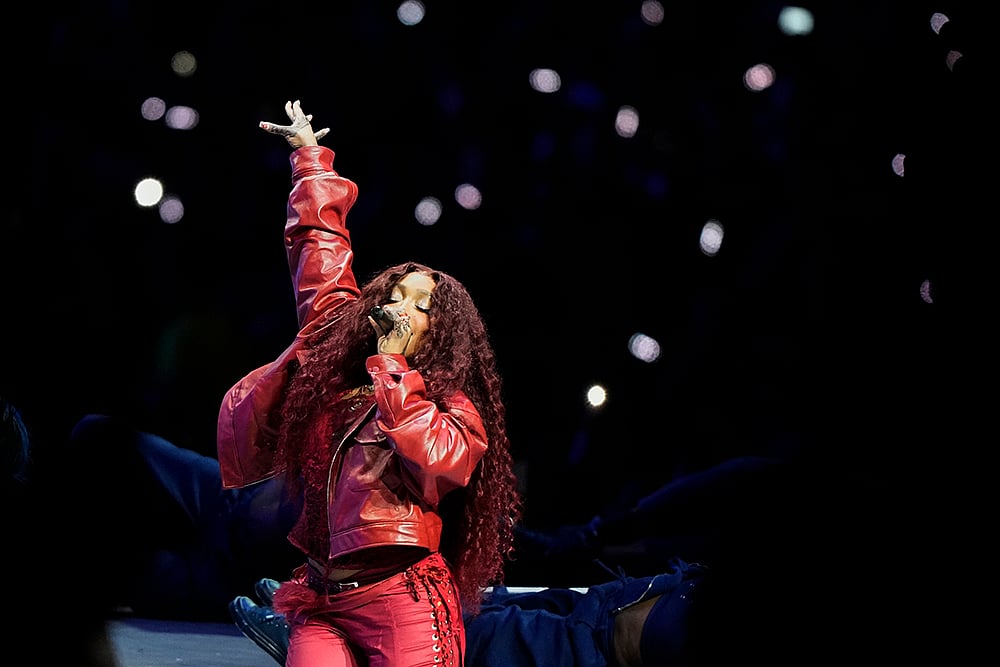 NFL Super Bowl 59 football game Philadelphia Eagles vs Kansas City Chiefs: SZA performs