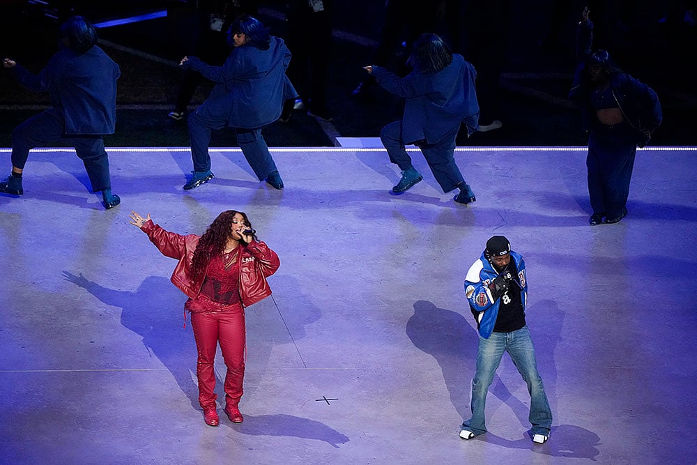 NFL Super Bowl 59 football game Philadelphia Eagles vs Kansas City Chiefs: SZA and Kendrick Lamar 