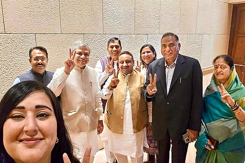 Ashwini Vaishnaw with Delhi MPs