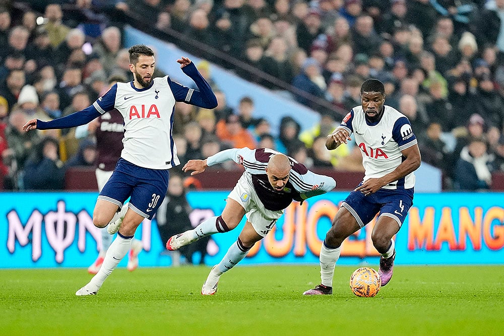 FA Cup Fourth Round Football match Aston Villa and Tottenham Hotspur: Donyell Malen