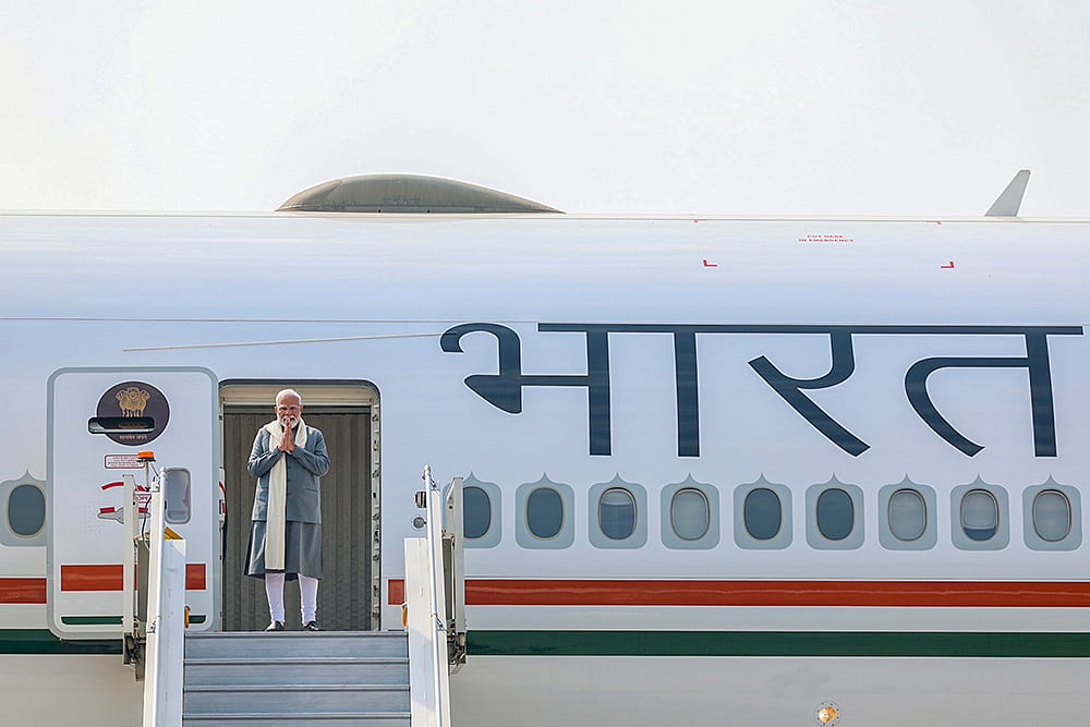PM Modi emplanes for Paris