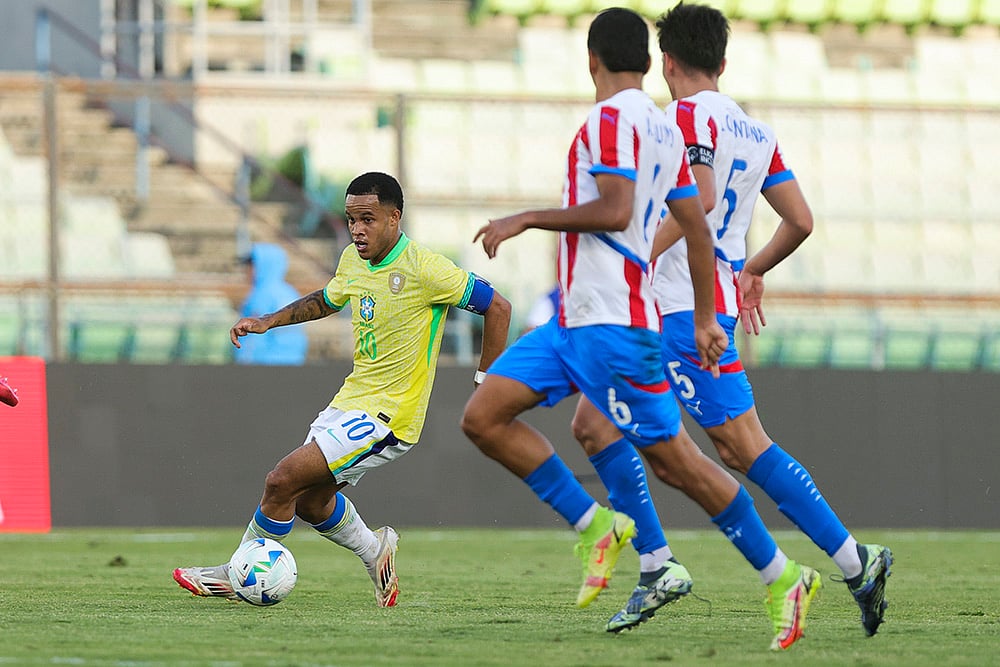 Paraguay U20 vs Brazil U20 Soccer South American U20 Championship: Pedro Silva