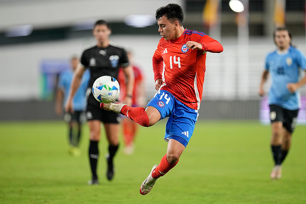Chile U20 vs Uruguay U20 Soccer South American U20 Championship: Ignacio Vasquez 