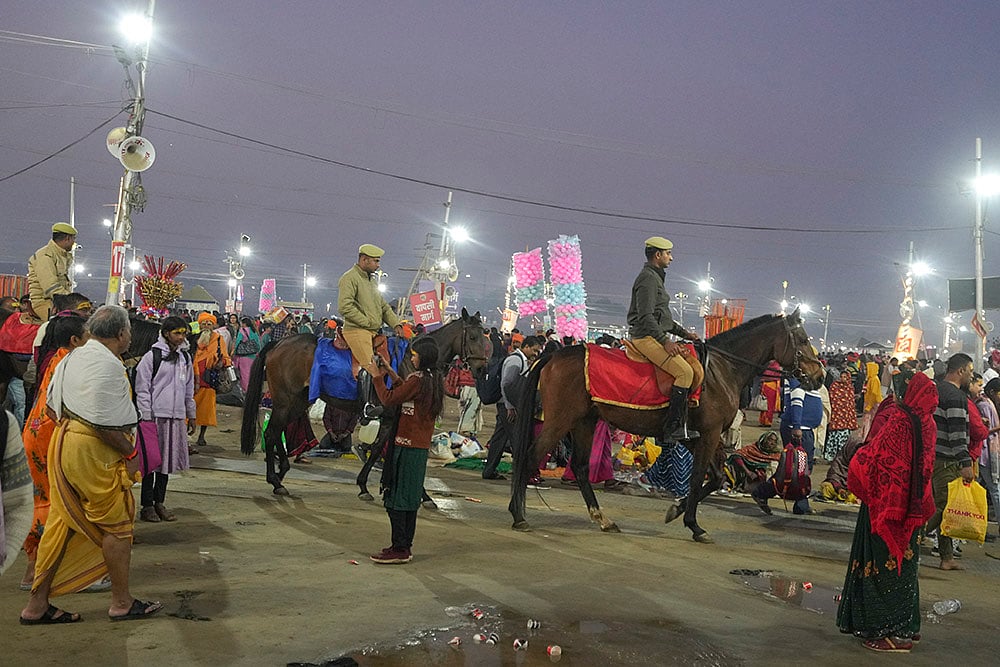 Maha Kumbh Mela 2025 Maghi Purnima Shahi Snan at Triveni Sangam in Prayagraj