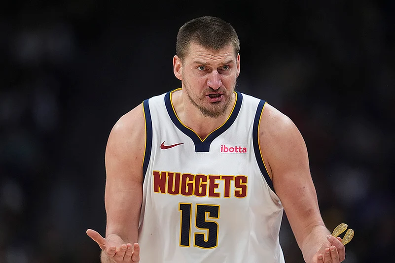 NBA Bakstball Portland Trail Blazers vs Denver Nuggets Basketball: Nikola Jokic