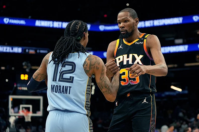 NBA Basketball: Phoenix Suns vs Memphis Grizzlies