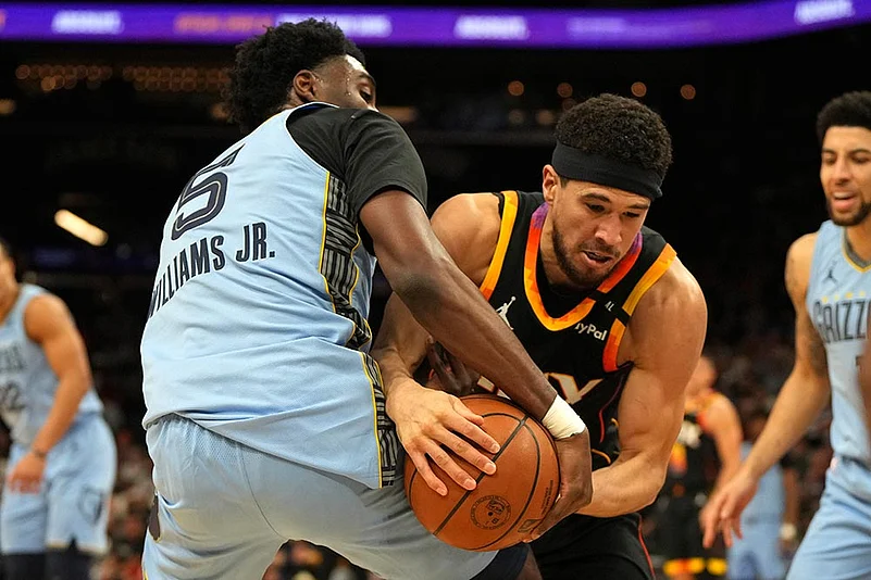Basketball: Memphis Grizzlies vs Phoenix Suns