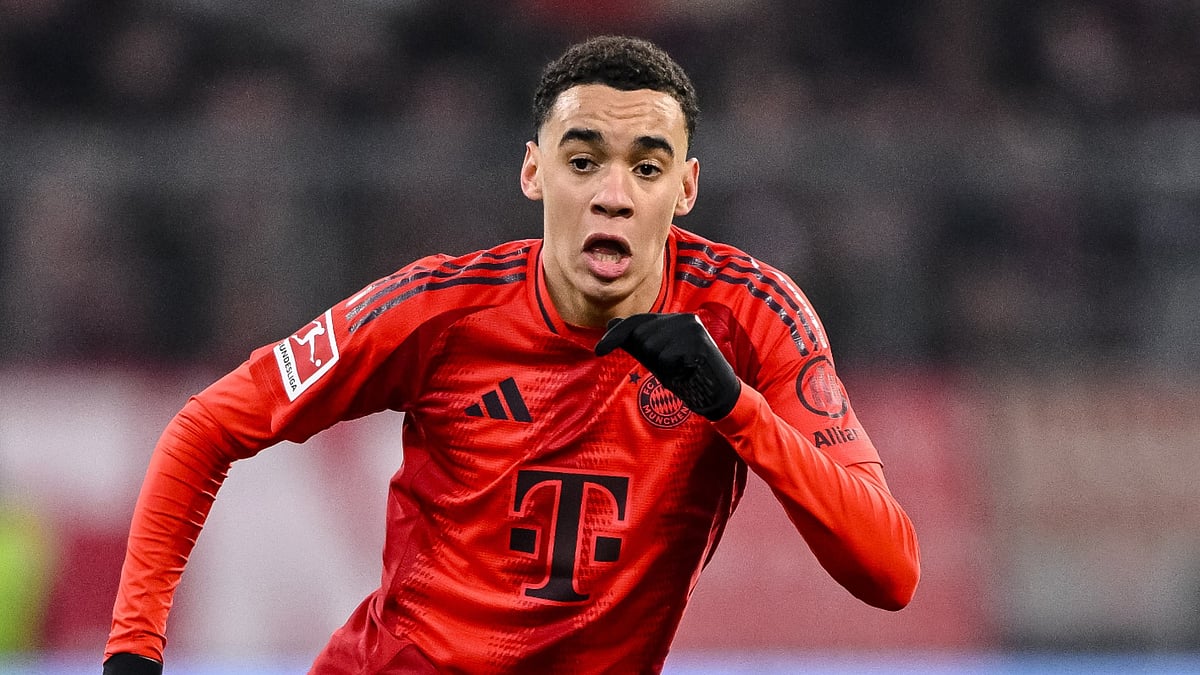 Jamal Musiala in action for Bayern