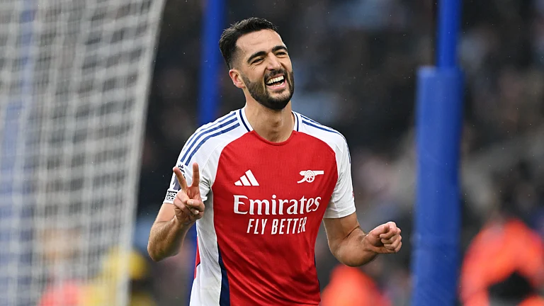 Mikel Merino celebrates his second goal against Leicester City - null