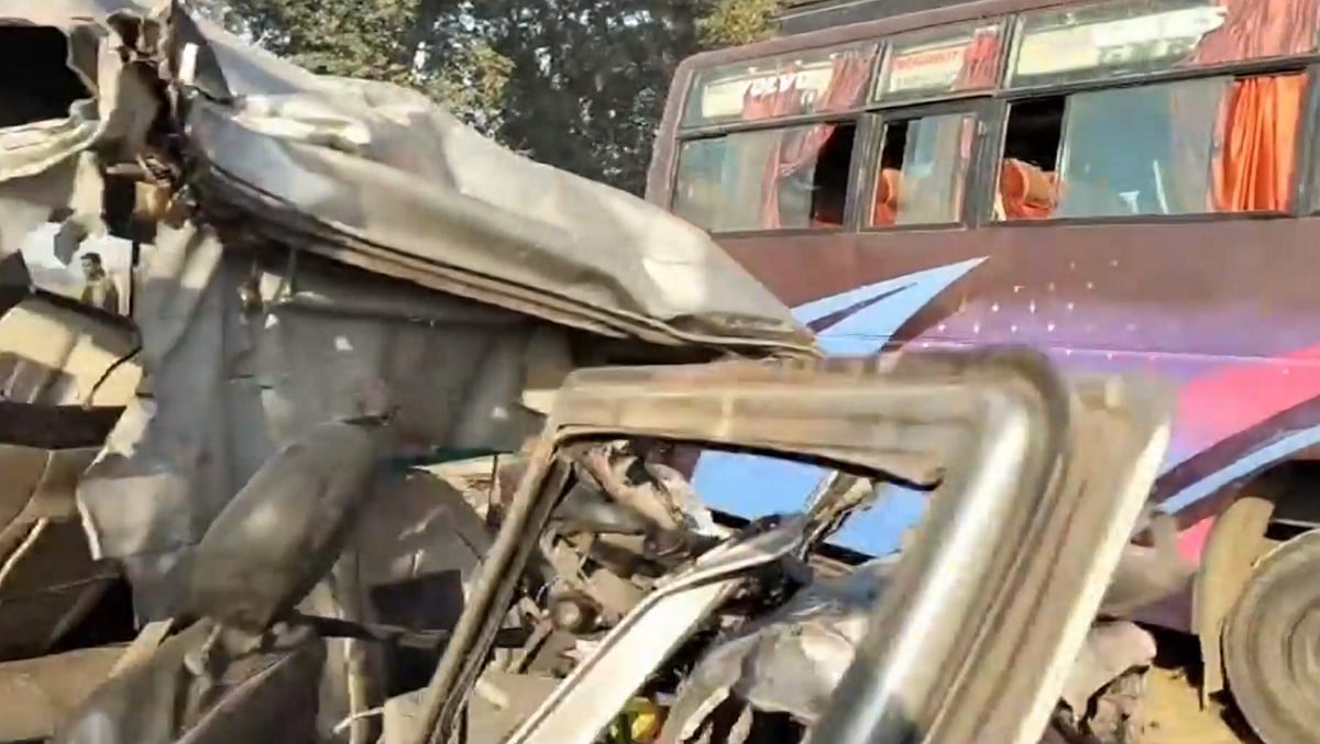 Accident on Mirzapur-Prayagraj highway