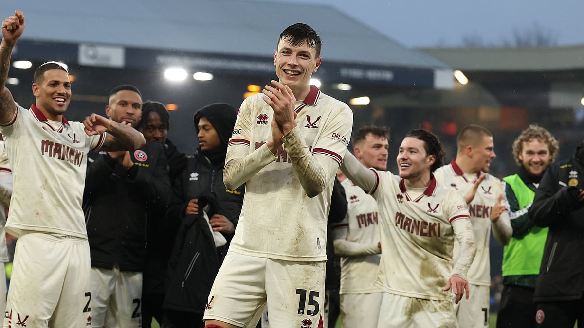 Anel Ahmedhodzic celebrates Sheffield United's win over Luton Town
