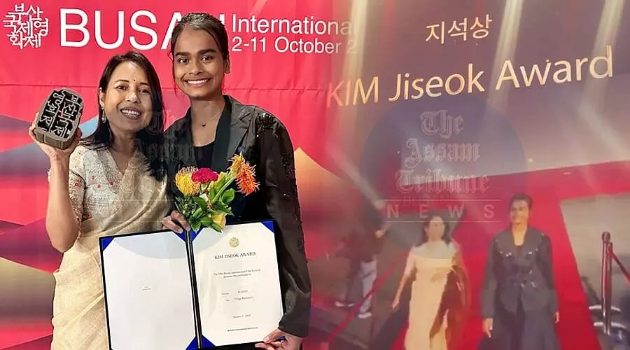 Rima Das and Bhanita Das after receiving the Kim Jiseok Award at Busan