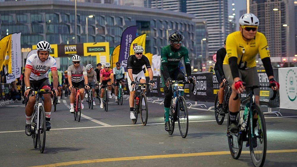 | Photo: AP/Altaf Qadri : L'Etape Dubai Cycling