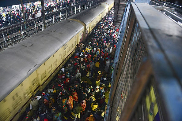Getty Images : Stampede at New Delhi Railway station