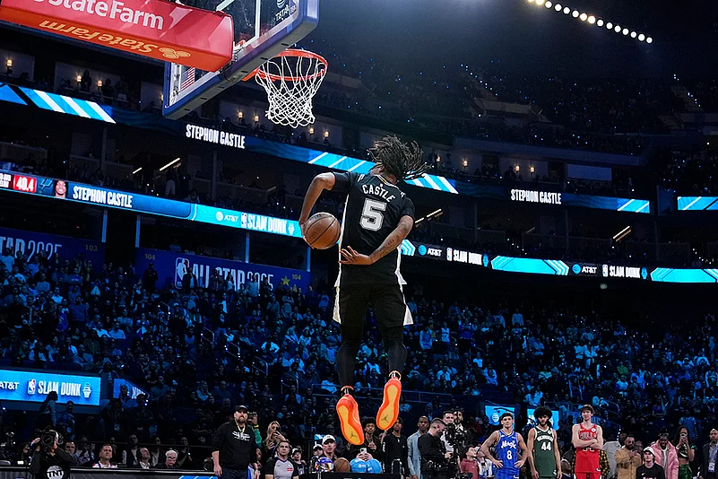 NBA All-Star Saturday Night Basketball Slam Dunk Contest: Stephon Castle