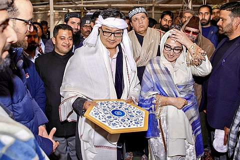 Kiren Rijiju at Dargah Hazratbal Shrine