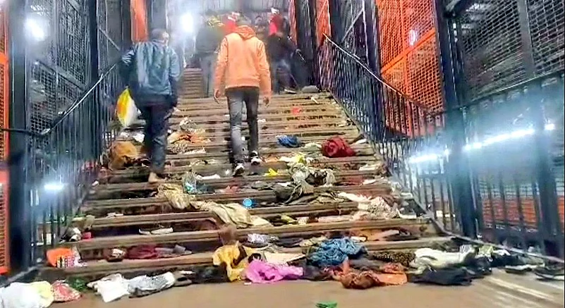 Delhi stampede Mahakumbh