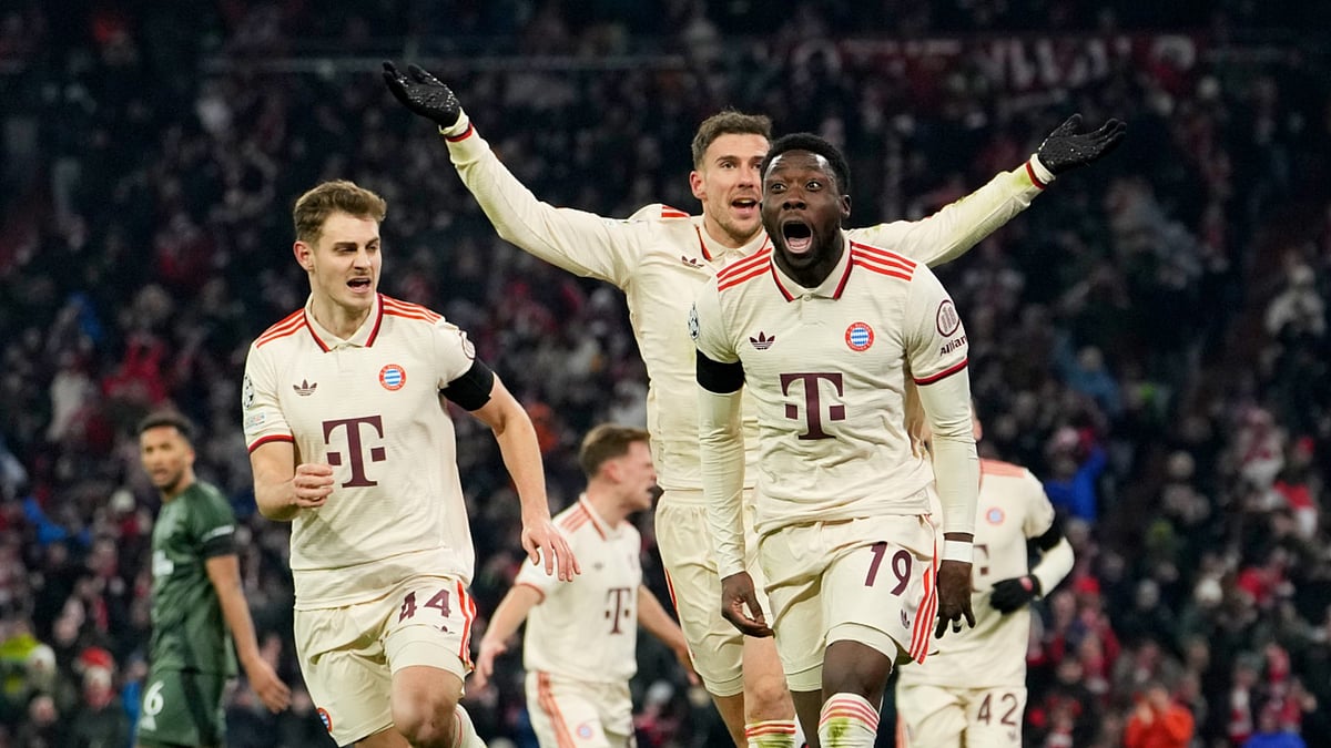 Alphonso Davies celebrates his equaliser