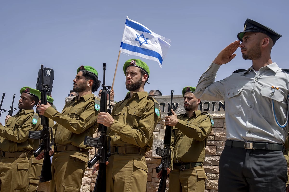 AP : Israeli troops to stay in 5 places in Lebanon