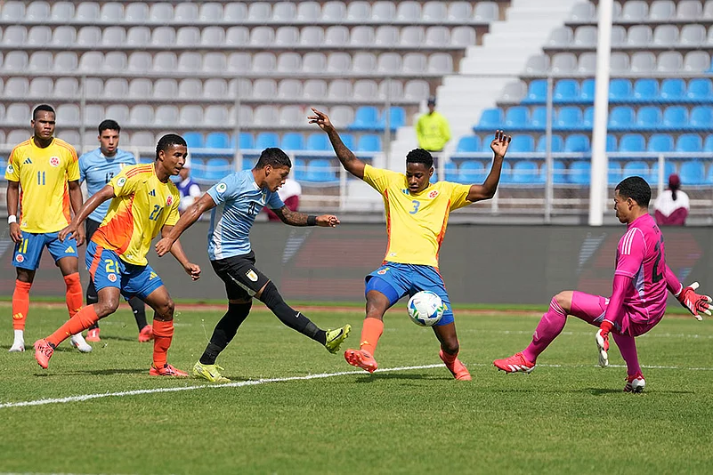 South American U-20 Championship Uruguay vs Colombia Soccer: Jorge Severo