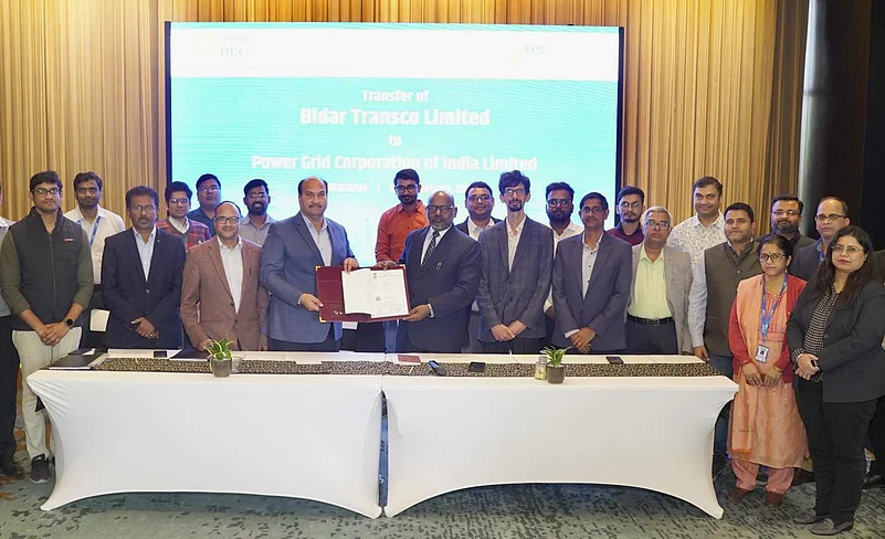 RECPDCL transfers 2 SPVs, Bidar Transco & Khavda V-B1B2, to Power Grid Corporation of India Ltd