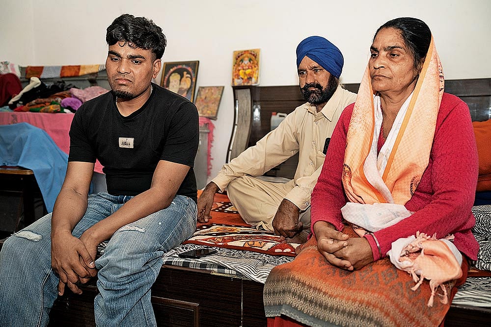 Mandeep Singh with his parents 