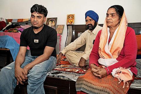 Dunki and Debt: Mandeep Singh with his parents 