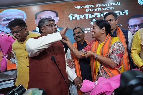 Rekha Gupta with Ravi Shankar Prasad