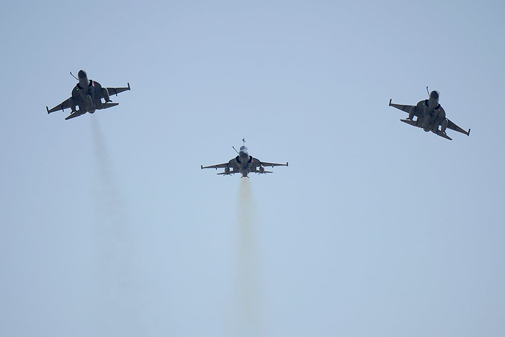 ICC Champions Trophy Pakistan vs New Zealand Cricket PAK vs NZ ODI cricket Match 1: fighter jets