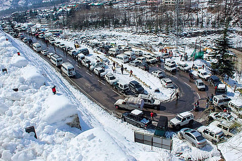 Snowfall in Manali